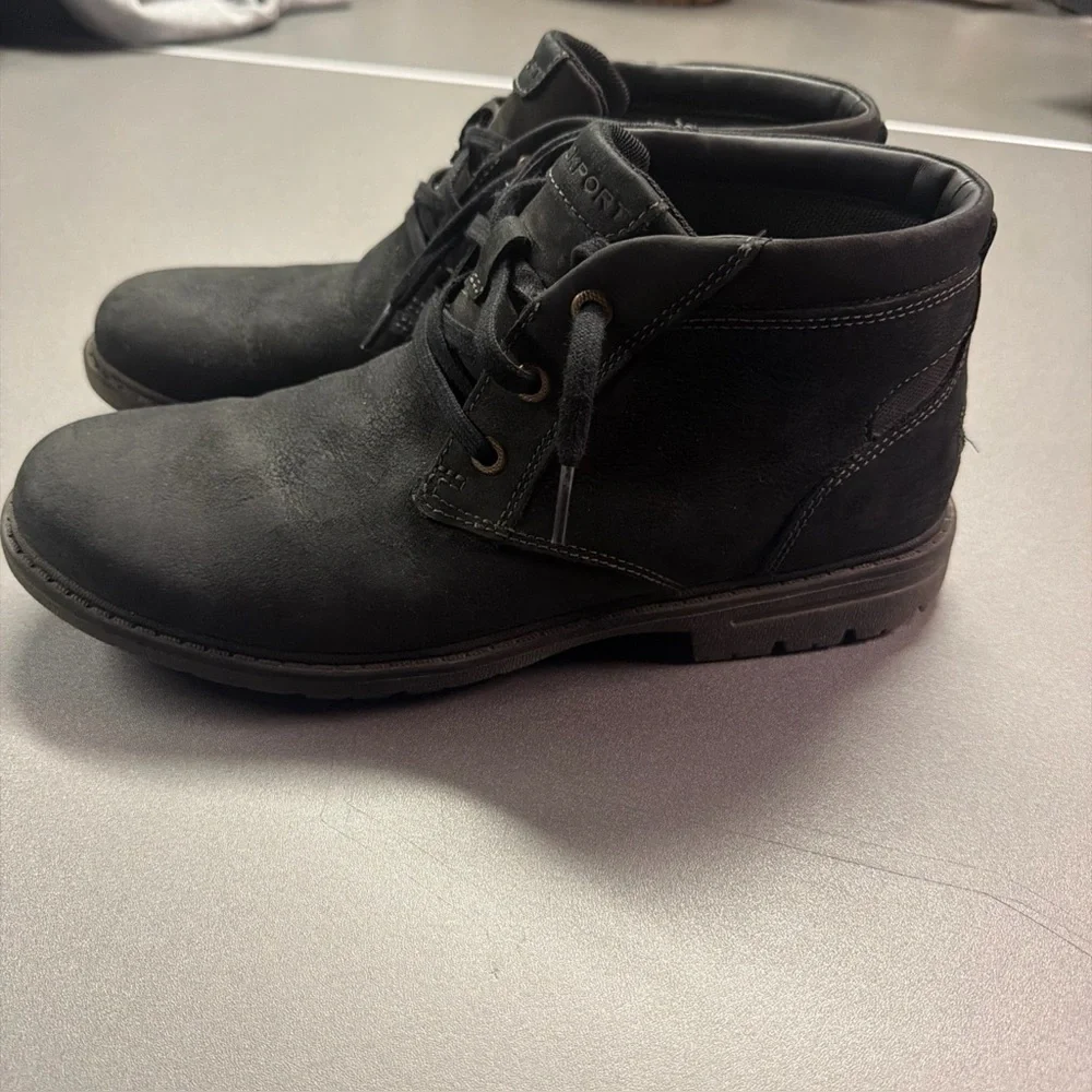 ROCKPORT TOUGH BUCKS‎ CHUKKA BLACK MENS SIZE 8 BOOTS WATER PROOF WORK SHOES